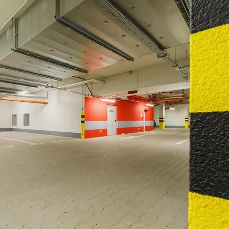 Grzegorzki Park Cracow By Renters شقة